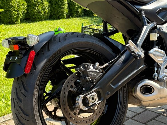 2022 Triumph Trident 660, чёрный, 790000 рублей - вид 3