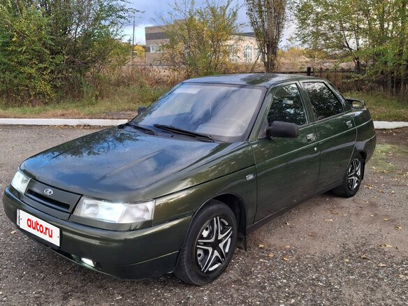 2004 Lada (ВАЗ) 2110, золотистый, 235000 рублей