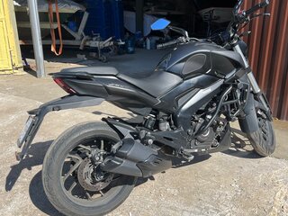 2019 Bajaj Dominar 400, чёрный, 330000 рублей, вид 2