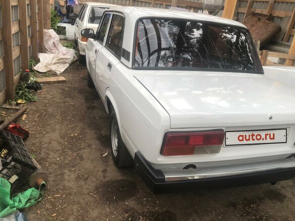 1999 Lada (ВАЗ) 2107, белый, 160000 рублей - вид 3