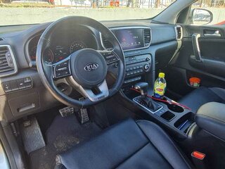 2019 Kia Sportage IV Рестайлинг, серебристый, 2800000 рублей, вид 5