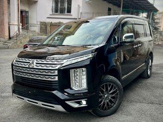 2019 Mitsubishi Delica D:5 I Рестайлинг, чёрный, 3999999 рублей, вид 2