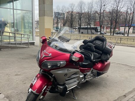 2012 Honda GL 1800 Gold Wing, красный, 1399999 рублей, вид 1