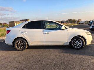 2011 Kia Cerato 6-speed II, белый, 850000 рублей, вид 4