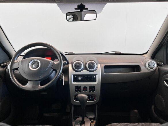 2010 Renault Sandero I, бежевый, 775000 рублей - вид 11