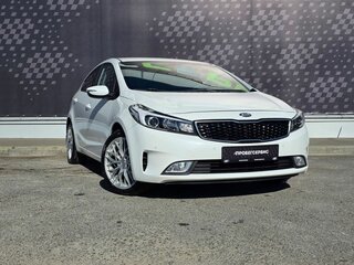 2017 Kia Cerato III Рестайлинг (Classic), белый, 1530000 рублей, вид 3