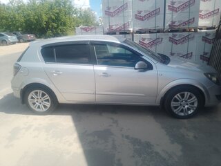 2008 Opel Astra H Рестайлинг, серебристый, 440000 рублей, вид 2
