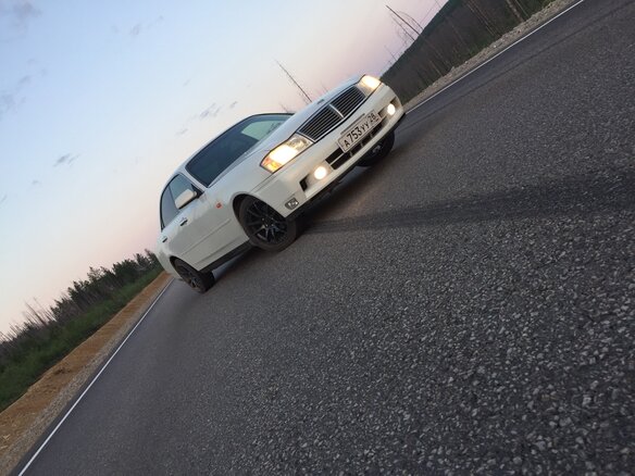 2001 Nissan Gloria XI (Y34), белый - вид 7