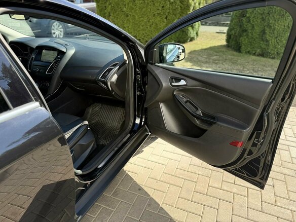 2017 Ford Focus III Рестайлинг, чёрный, 1280000 рублей - вид 30