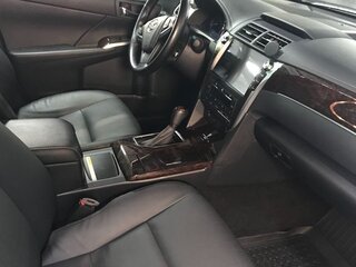 2017 Toyota Camry VII (XV50) Рестайлинг 2, чёрный, 2650000 рублей, вид 4