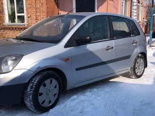 2007 Ford Fiesta Mk5, серебристый, 495000 рублей, вид 4