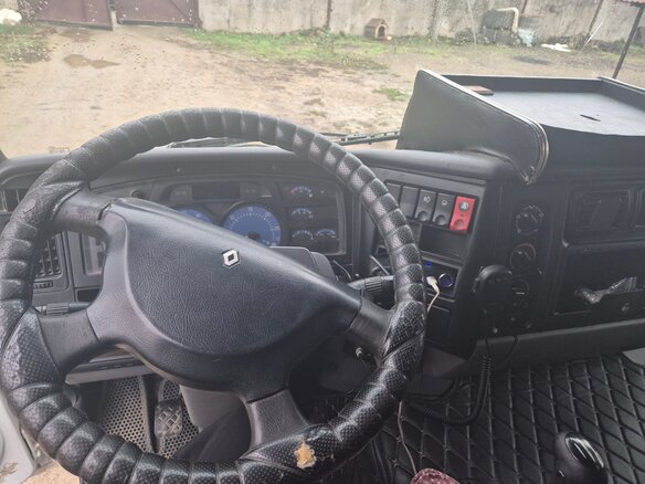 2003 Renault Premium, белый, 2600000 рублей - вид 16