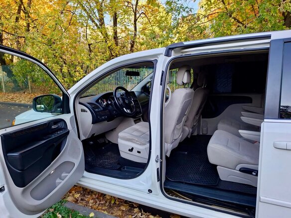 2011 Dodge Caravan Grand V, белый, 1190000 рублей - вид 12