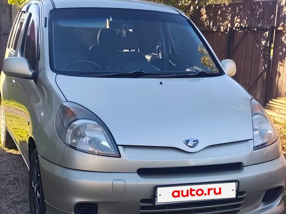 2002 Toyota FunCargo, золотистый, 430000 рублей - вид 2