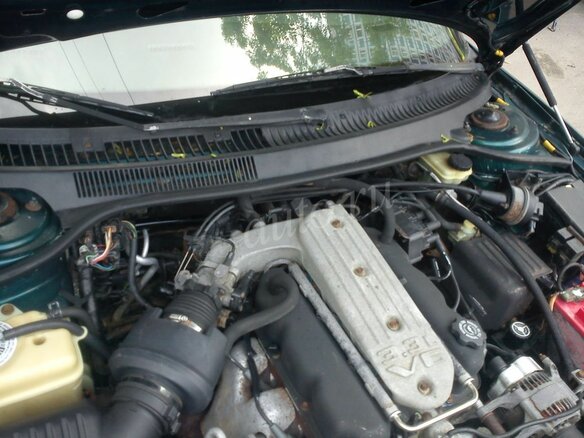 1992 Chrysler Concorde I, зелёный - вид 1
