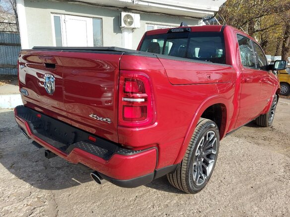 2026 Ram 1500 Crew Cab V Рестайлинг, красный, 10475000 рублей - вид 3