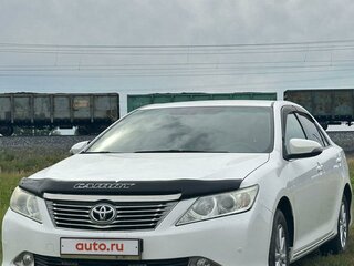 2013 Toyota Camry VII (XV50), белый, 1980000 рублей, вид 1