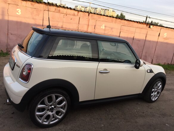 2008 Mini Hatch Cooper II (R56), бежевый - вид 3