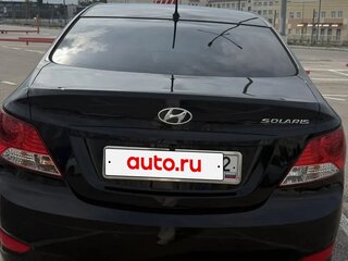 2013 Hyundai Solaris I, чёрный, 865000 рублей, вид 4