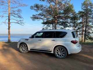 2011 Infiniti QX56 II, белый, 2999000 рублей, вид 4