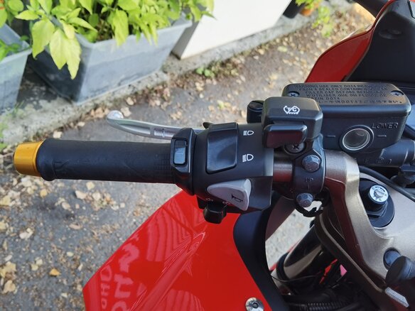 2015 Honda VFR 800, красный, 850000 рублей - вид 17