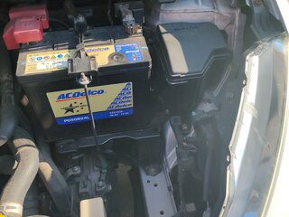 2014 Toyota Vitz III (XP130), серебристый, 810000 рублей, вид 2