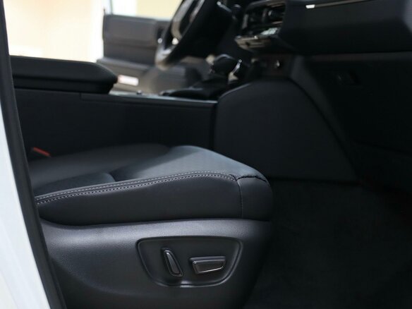 2026 Toyota Land Cruiser Prado 250 Series, белый, 11400000 рублей - вид 19