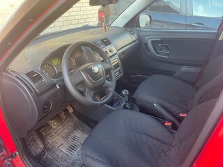 2013 Skoda Fabia II Рестайлинг, красный, 548000 рублей, вид 4