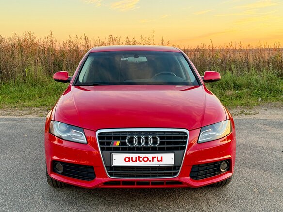 2011 Audi A4 IV (B8), красный, 1150000 рублей
