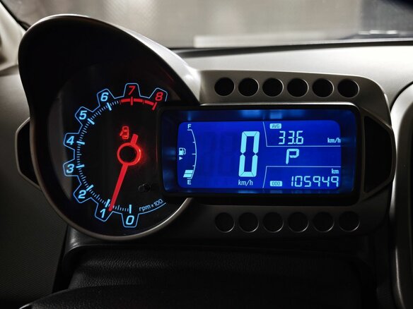 2014 Chevrolet Aveo II, серебристый - вид 17