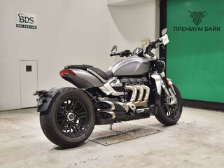 2024 Triumph Rocket 3, чёрный, 2327000 рублей, вид 4