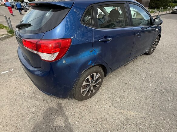 2015 Kia Rio 6-speed III, синий - вид 3