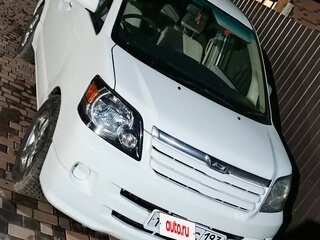 2002 Toyota Noah I (R60), белый, 920000 рублей, вид 3