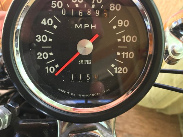1973 Triumph Bonneville, чёрный - вид 3