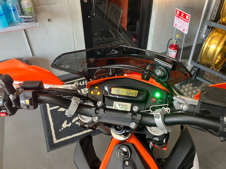 2022 KTM 690 Enduro R, оранжевый, 1000000 рублей, вид 4