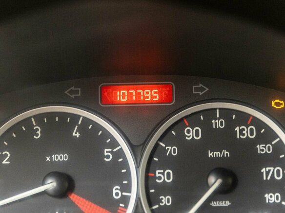 2008 Peugeot 206, красный, 250000 рублей - вид 8