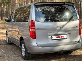 2011 Hyundai Grand Starex I, серый, 1400000 рублей, вид 5