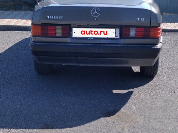1990 Mercedes-Benz 190 (W201), серый, 280000 рублей - вид 3