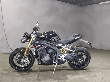 2021 Triumph Speed Triple, чёрный, 1300000 рублей, вид 2