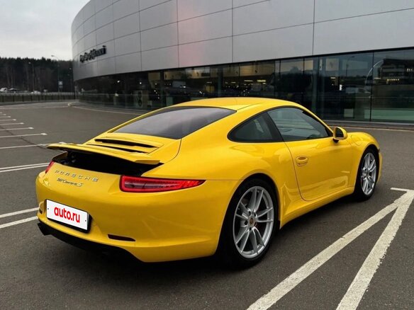 2012 Porsche 911 Carrera S VII (991), жёлтый, 5600000 рублей - вид 3