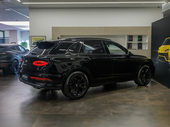 2025 Bentley Bentayga I Рестайлинг, чёрный, 34500000 рублей - вид 5