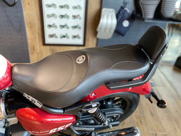 2026 Royal Enfield Super Meteor, красный, 792000 рублей - вид 7