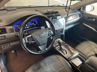 2017 Toyota Camry VII (XV50) Рестайлинг, белый, 1800000 рублей, вид 5
