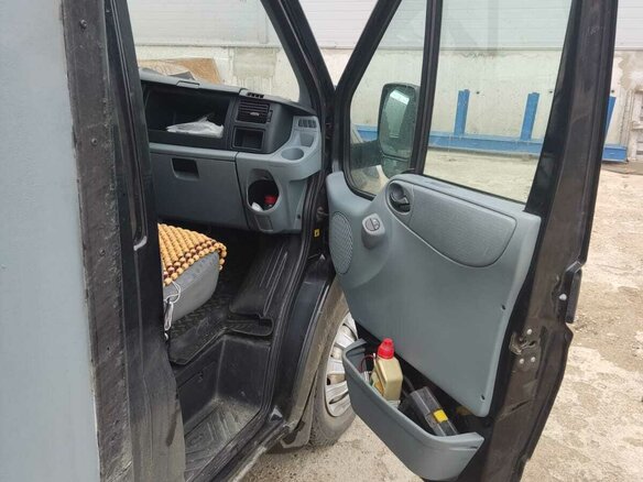 2013 Ford Transit, чёрный, 900000 рублей - вид 8
