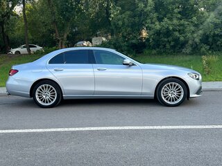 2022 Mercedes-Benz E-Класс 250 V (W213, S213, C238) Рестайлинг, серый, 5090000 рублей, вид 4