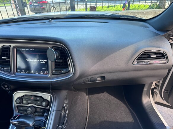 2019 Dodge Challenger R__T III Рестайлинг 2, белый, 5000000 рублей - вид 10