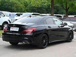 2019 Mercedes-Benz CLA 200 I (C117, X117) Рестайлинг, чёрный, 1520000 рублей, вид 4