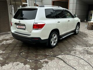 2012 Toyota Highlander II (XU40) Рестайлинг, белый, 2050000 рублей, вид 1