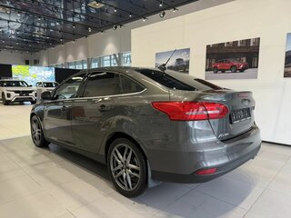 2017 Ford Focus III Рестайлинг, серый, 1300000 рублей, вид 4