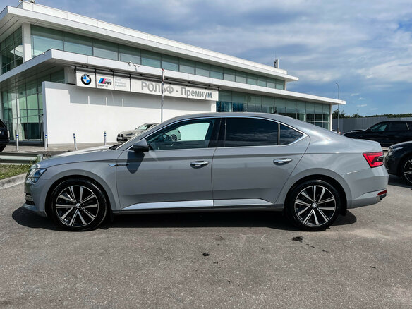 2025 Skoda Superb III Рестайлинг, серый - вид 7